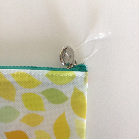 THRIVE CAUSEMETICS MAKEUP TRAVEL POUCHES NWT - Picture 6 of 9